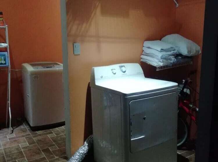 پانسیون Nayuribe Familiar House