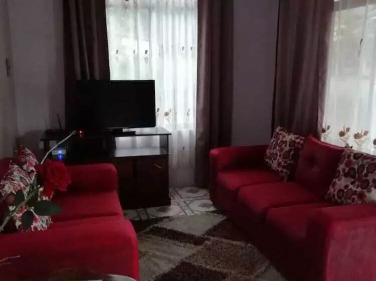 پانسیون Nayuribe Familiar House