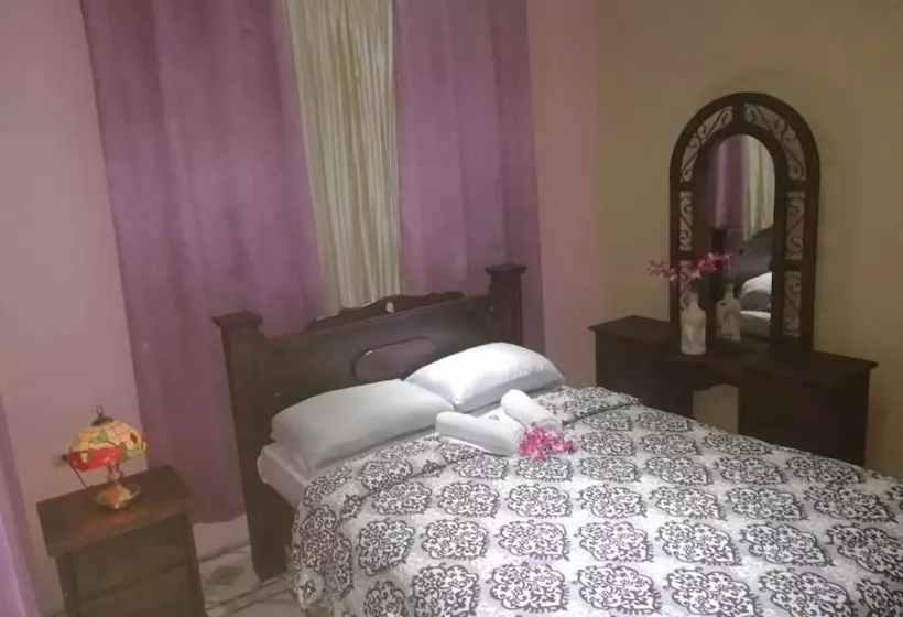 پانسیون Nayuribe Familiar House