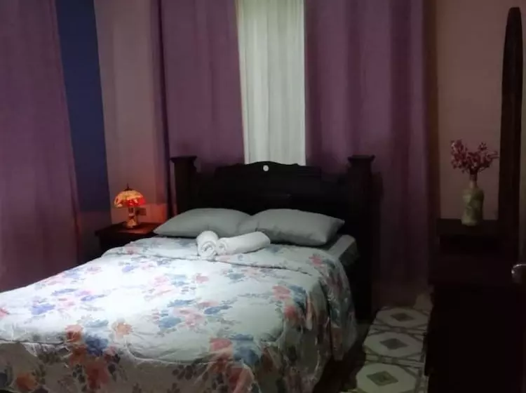 پانسیون Nayuribe Familiar House