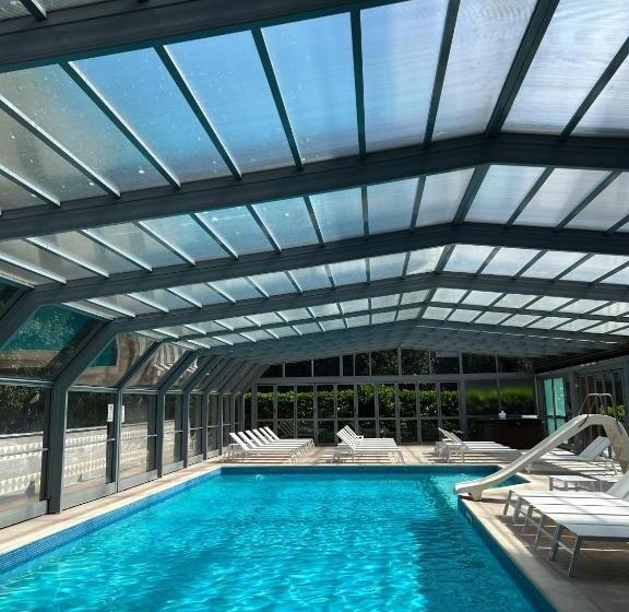 בית מלון כפרי Ai Pini