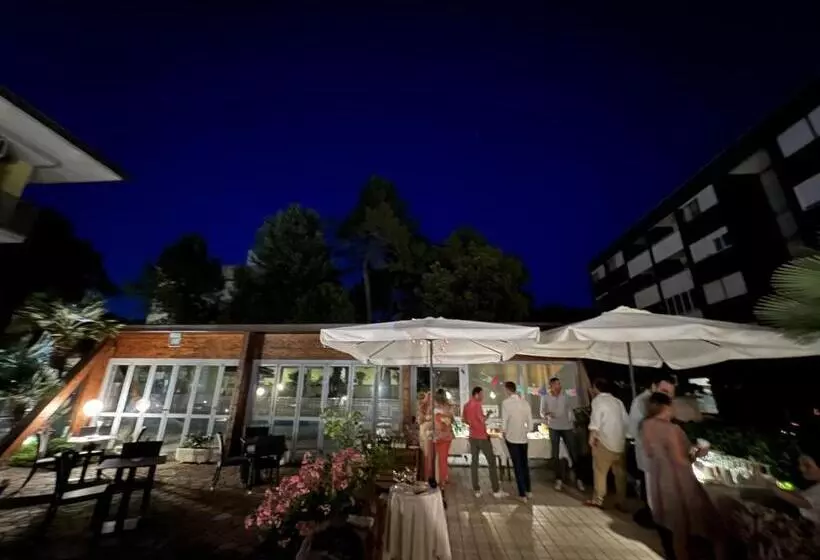 בית מלון כפרי Ai Pini