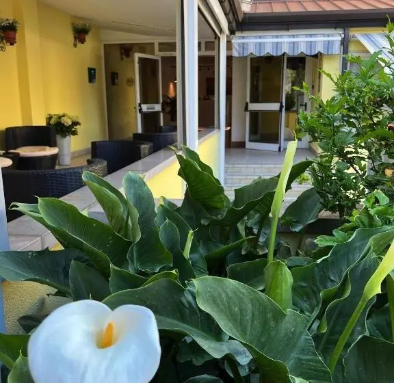 בית מלון כפרי Ai Pini