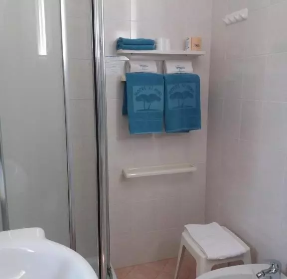 בית מלון כפרי Ai Pini