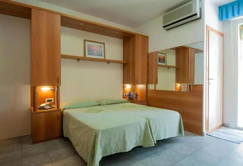 בית מלון כפרי Ai Pini