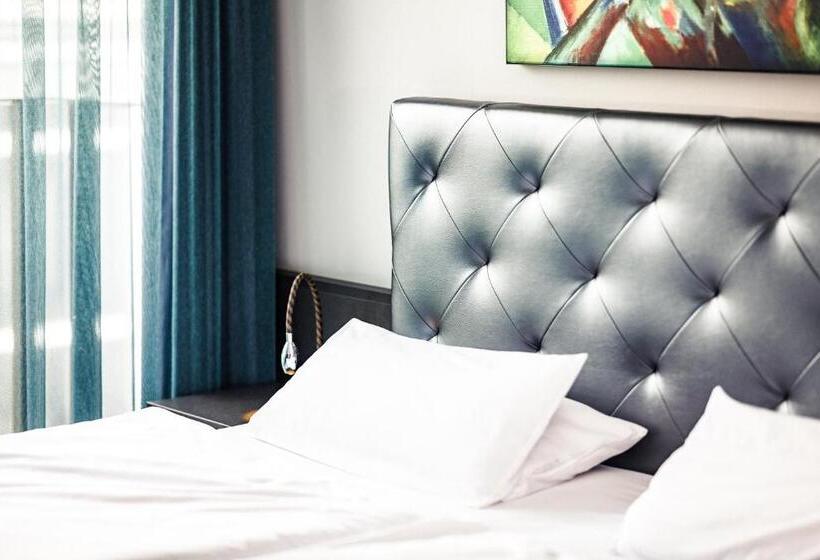 Hotel Der Blaue Reiter