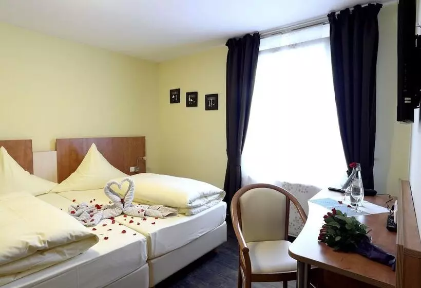 בית מלון כפרי Europa Restaurant