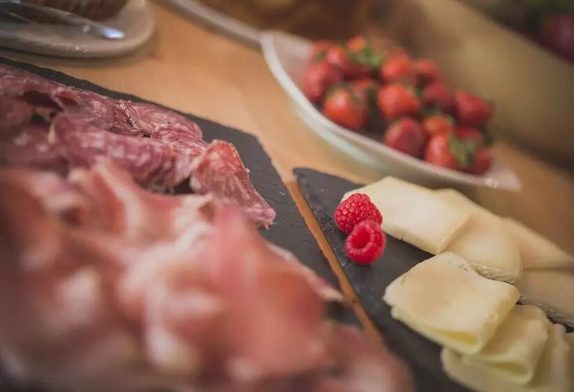 Отель Garni Lilly