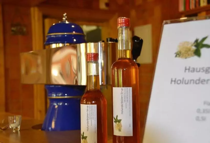 Hotelli Gasthof Am Forsthof