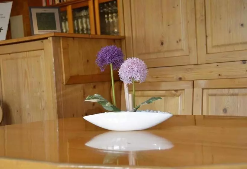 Hotelli Gasthof Am Forsthof