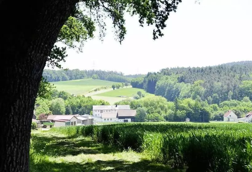 Hotelli Gasthof Am Forsthof