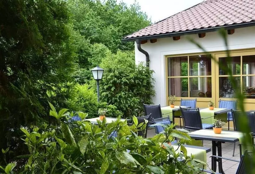 Hotelli Gasthof Am Forsthof