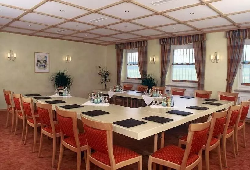 Hotelli Gasthof Am Forsthof