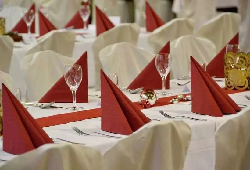 Hotelli Gasthof Am Forsthof