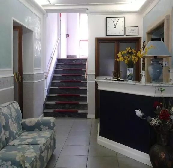 ホテル Italia Abbadia