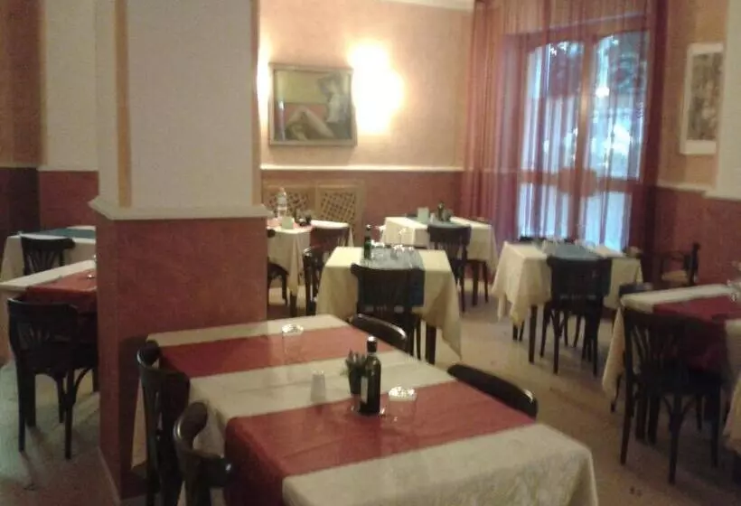 ホテル Italia Abbadia