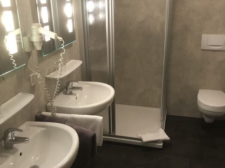 ホテル Landhaus Preißinger