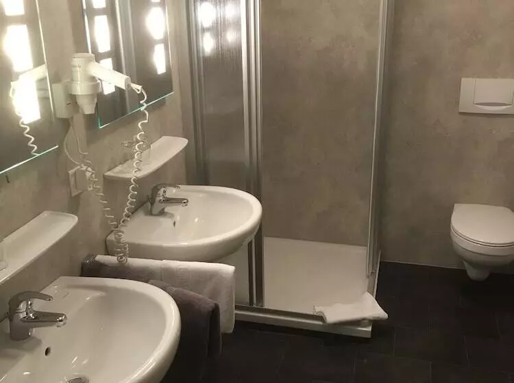 호텔 Landhaus Preißinger