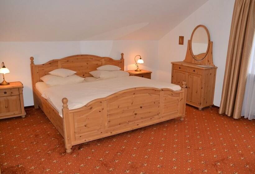 ホテル Landhaus Preißinger