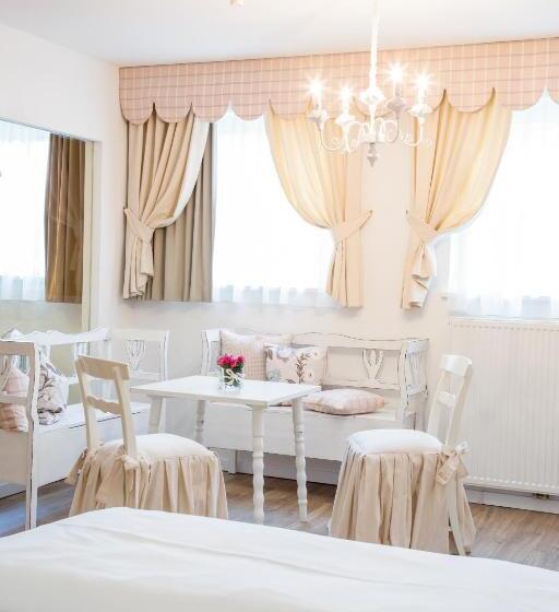 Boutique Hotel Olympia