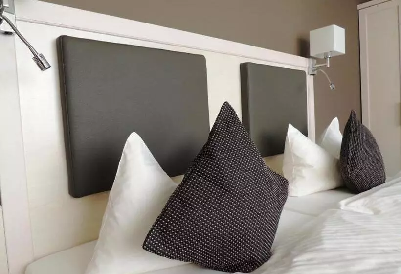 Отель Prinz Heinrich