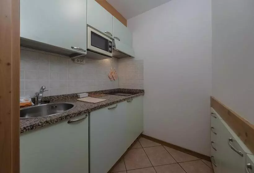 Отель Residence Kristall Fiemme Holidays