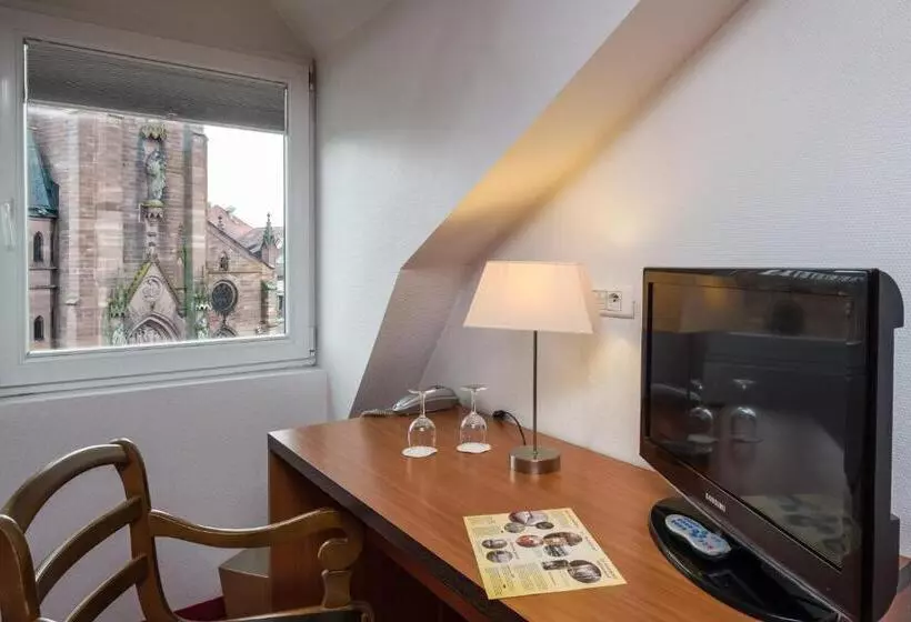 هتل Restaurant Notre Dame