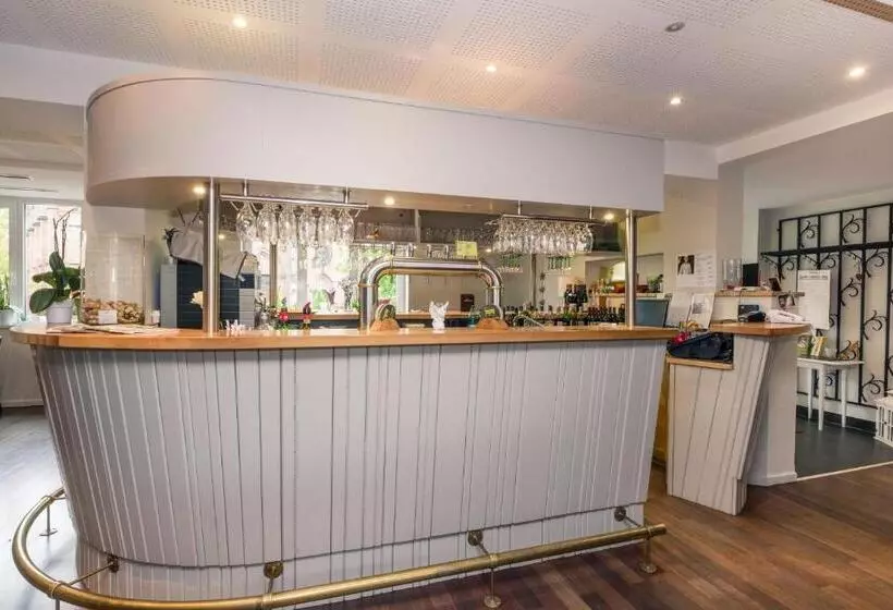 هتل Restaurant Notre Dame