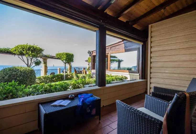 בית מלון כפרי Rocca Della Sena