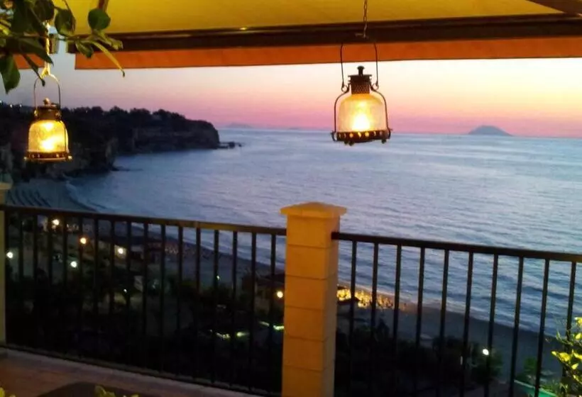 בית מלון כפרי Rocca Della Sena