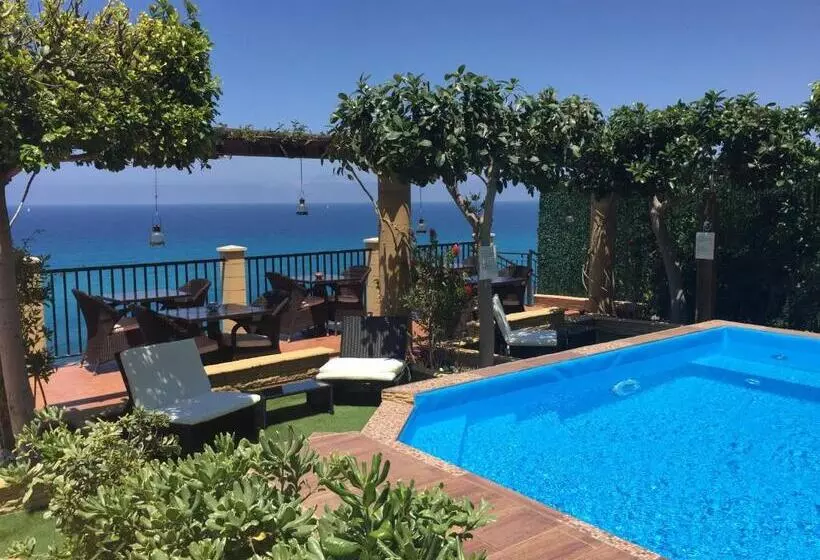 בית מלון כפרי Rocca Della Sena