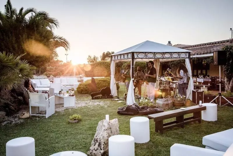 هتل Ristorante Sa Pedrera