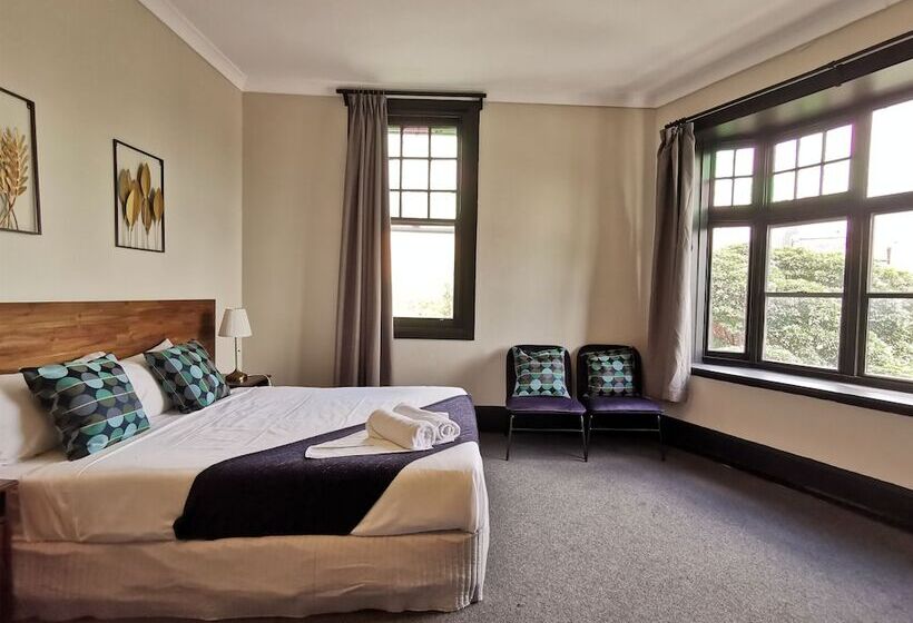 בית מלון כפרי Sydney Crecy