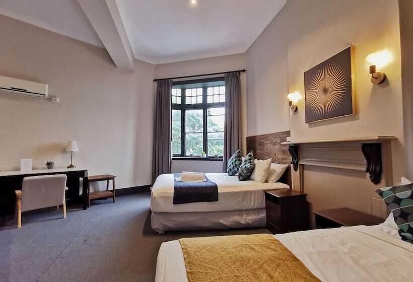 בית מלון כפרי Sydney Crecy