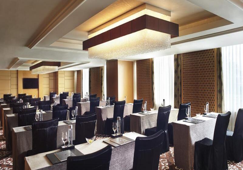 هتل The Ritz   Carlton, Bangalore