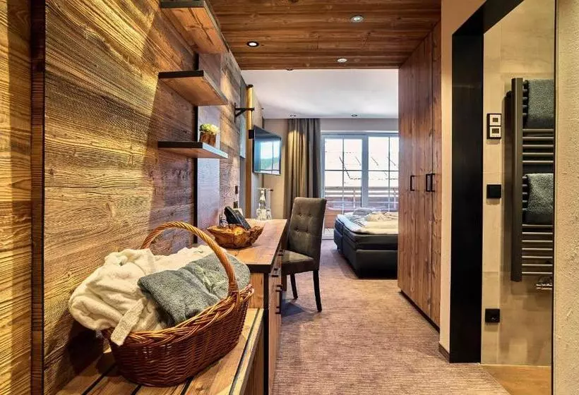 호텔 Zedernhof Gesundheits & Wellness