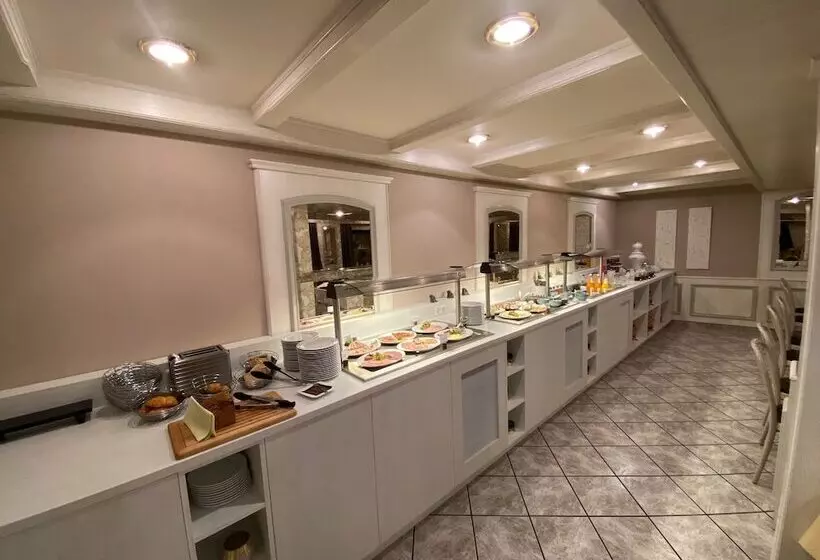 Отель Zum Adler