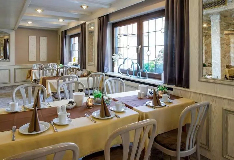 Отель Zum Adler