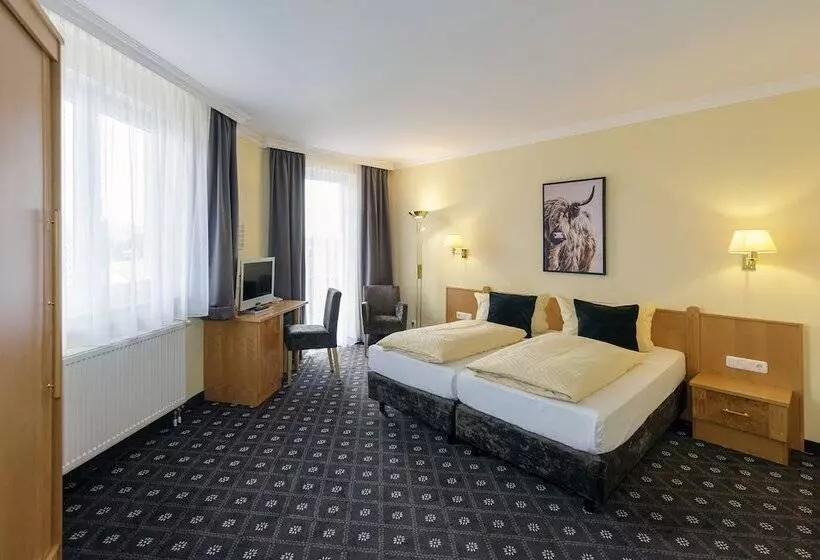 Отель Zum Adler