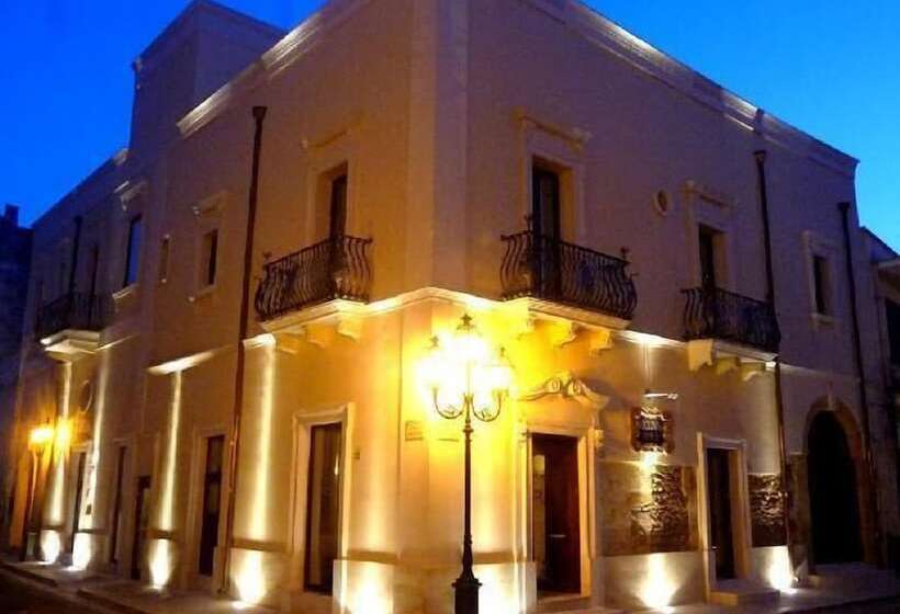 Kelina Charme Hotel By Cantine Due Palme