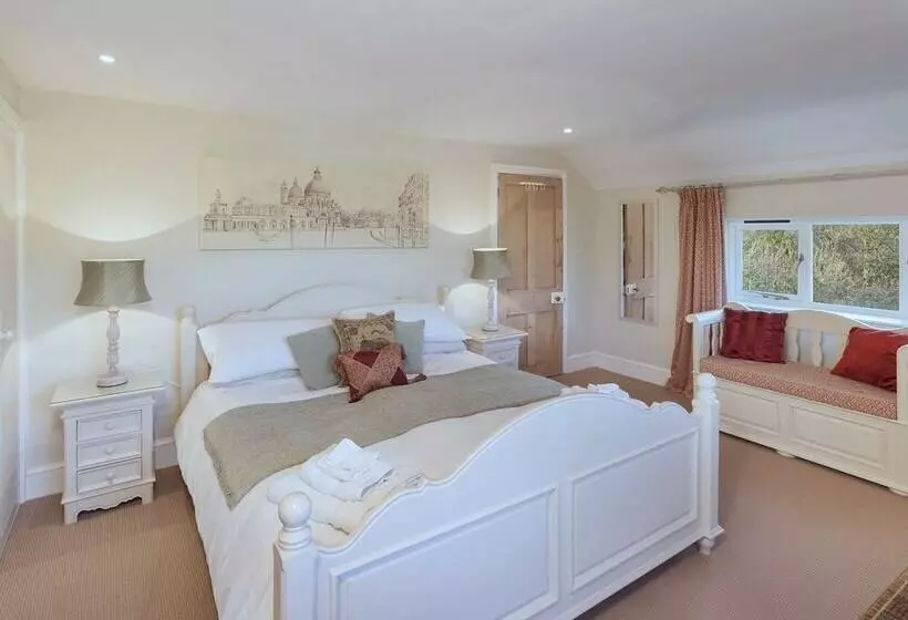 2 Bittadon Cottages