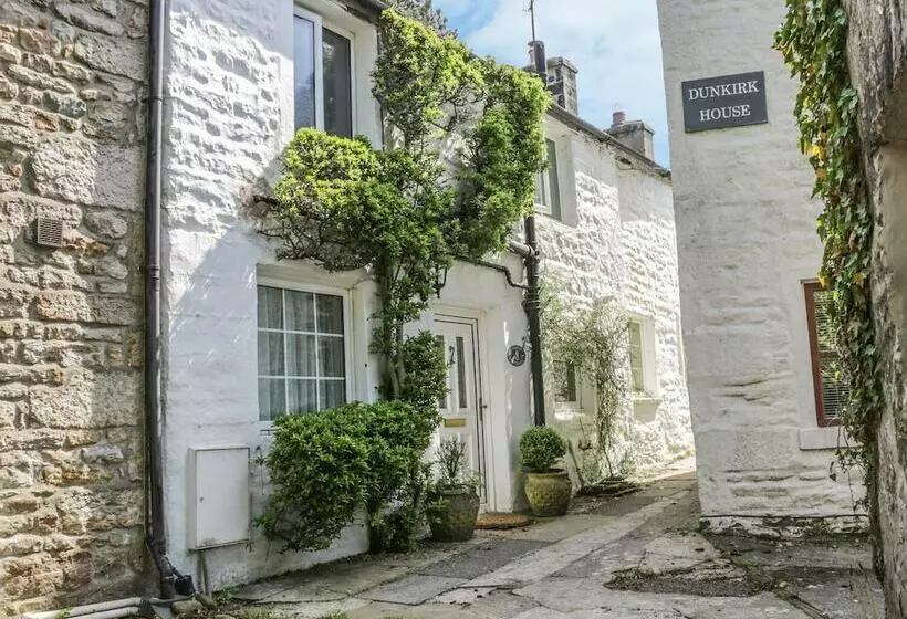 8 Stonegate