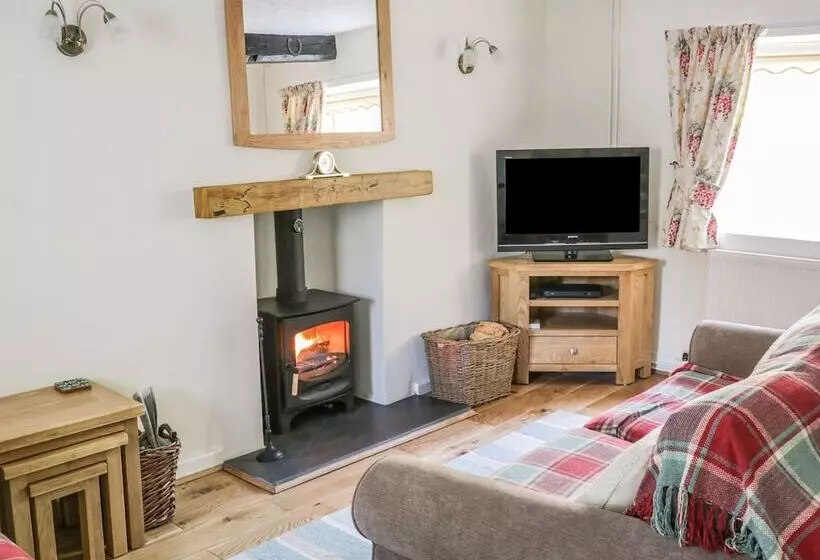 8 Stonegate