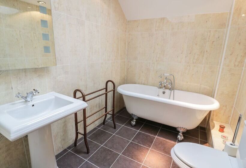 Bracken Holiday Cottage