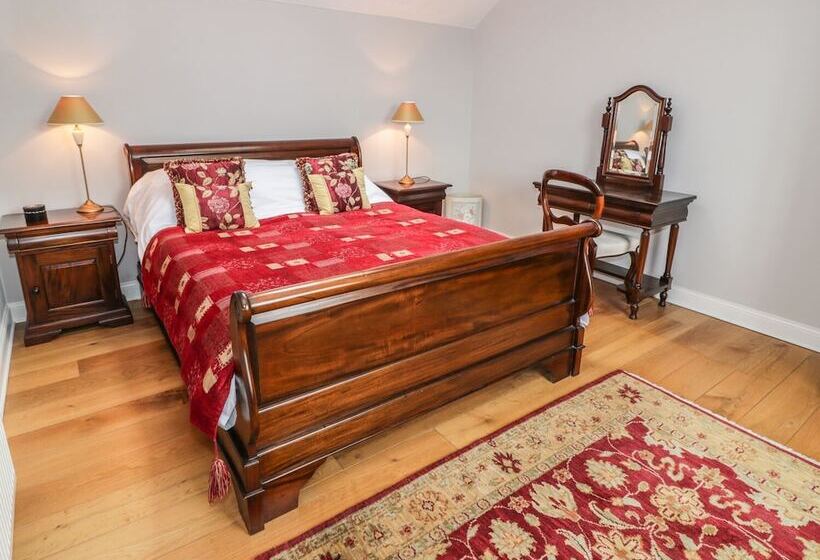 Bracken Holiday Cottage