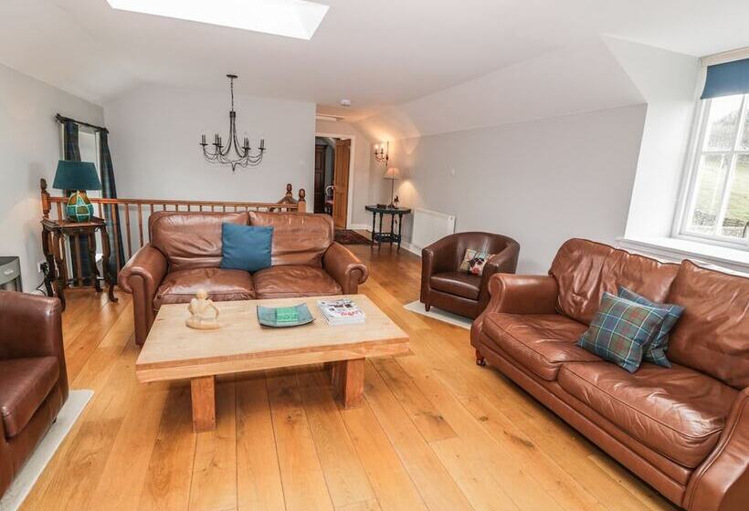 Bracken Holiday Cottage