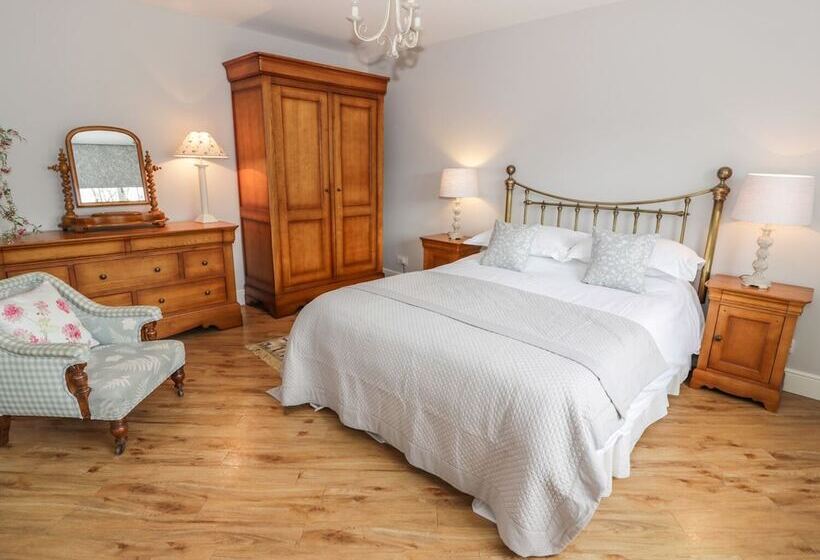 Bracken Holiday Cottage