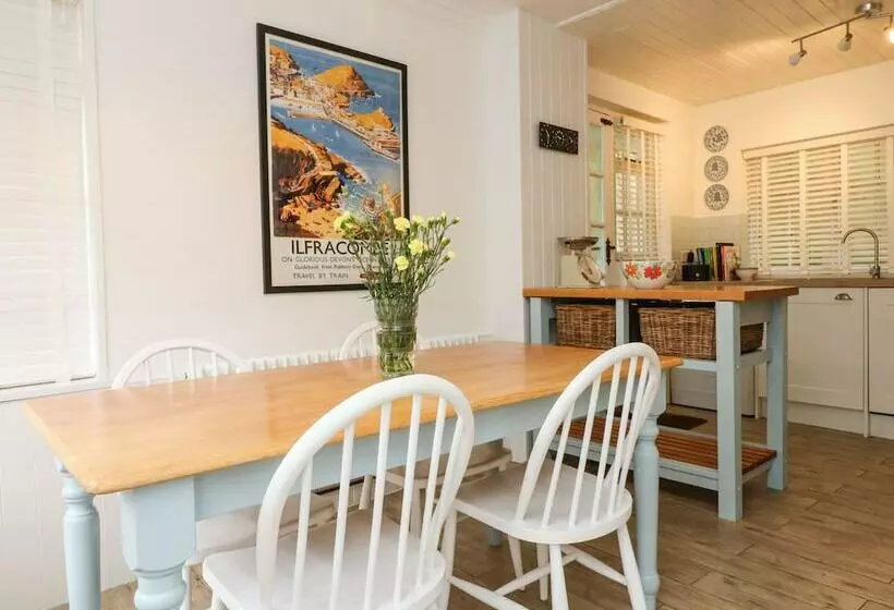 Crab Cottage