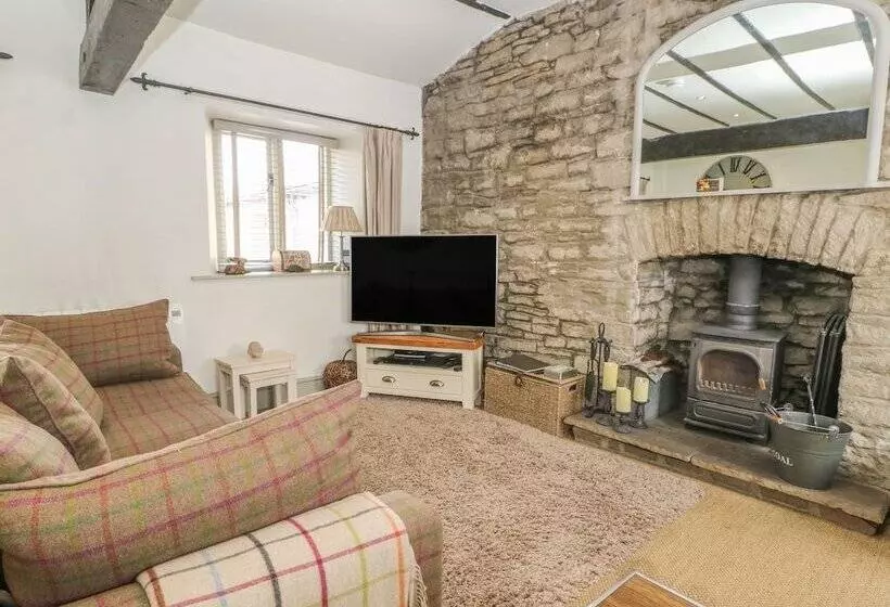 In & Out Cottage