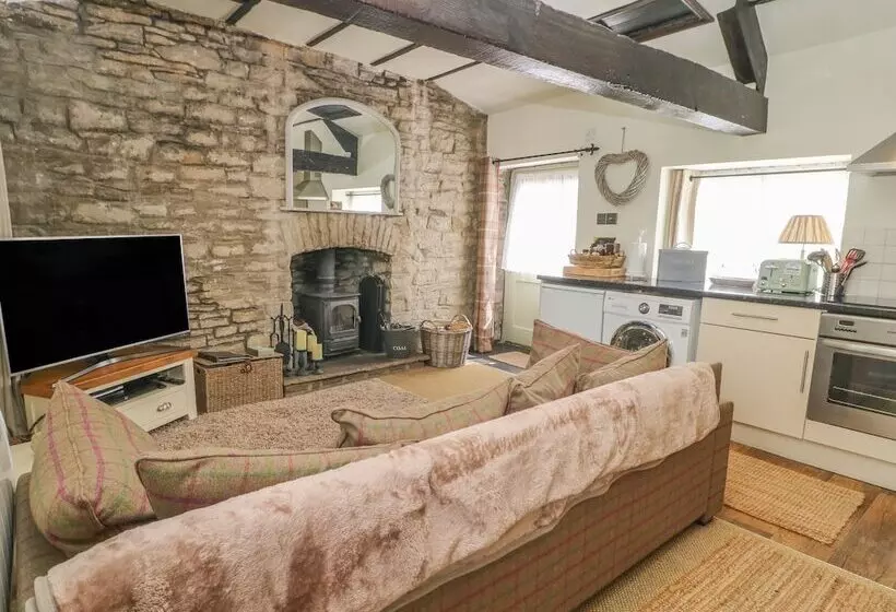 In & Out Cottage